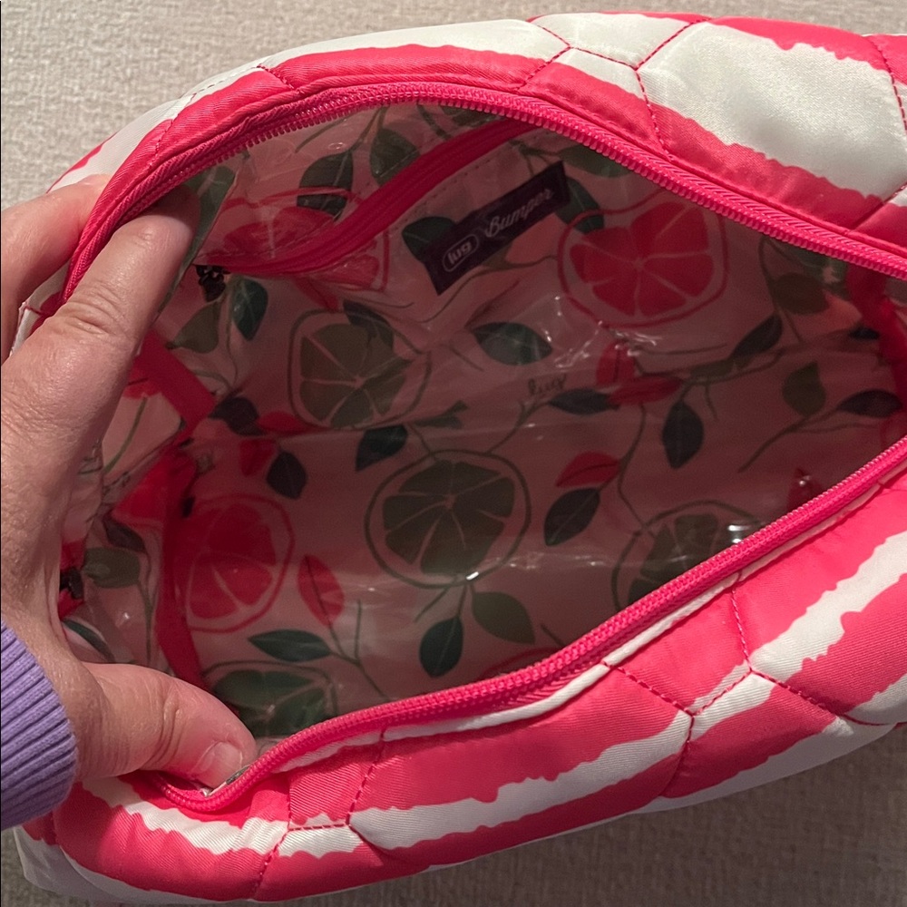 NWT Lug Bumper Cosmetic Case - Picture 7 of 8